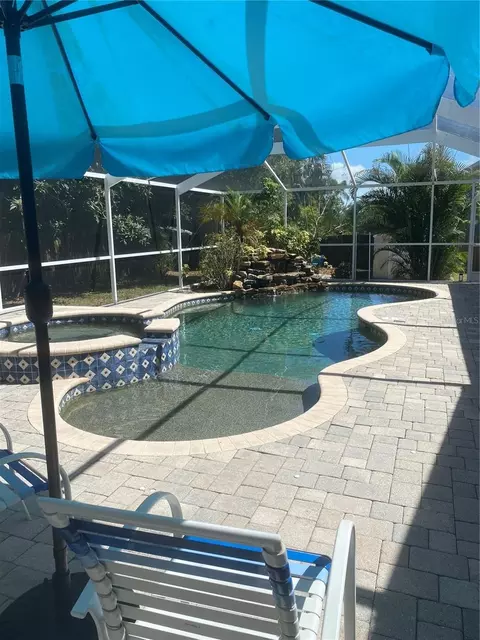 950 Palmetto Dr, Safety Harbor, FL 34695