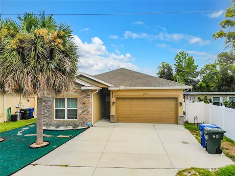 902 8th Ave NW, Largo, FL 33770