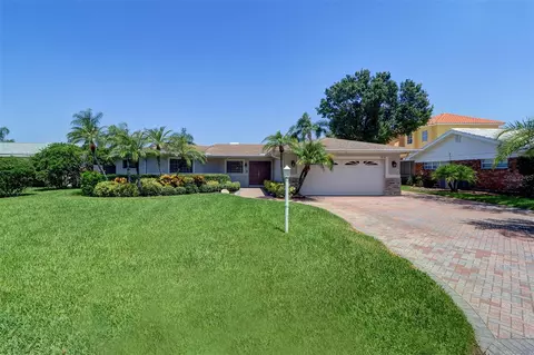 3910 Versailles Dr, Tampa, FL 33634