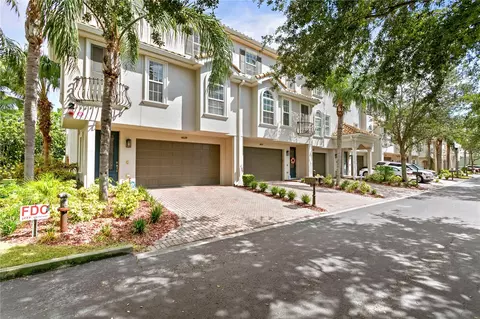 4629 Overlook Dr NE, Saint Petersburg, FL 33703