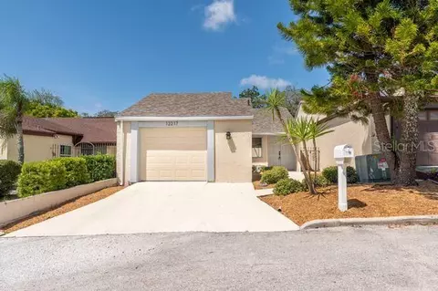 12217 Saddle Strap Row, Hudson, FL 34667