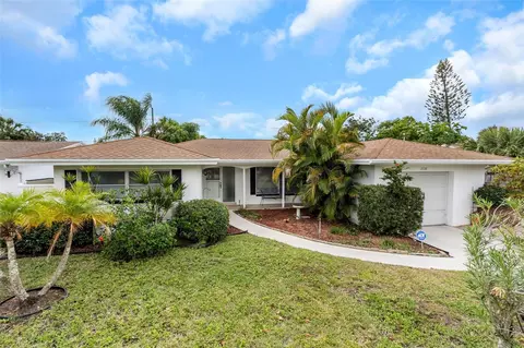 11038 87th Ave N, Seminole, FL 33772