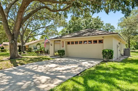 3508 Fairway Forest Dr, Palm Harbor, FL 34685