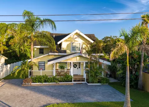 102 Shore Drive Pl, Oldsmar, FL 34677