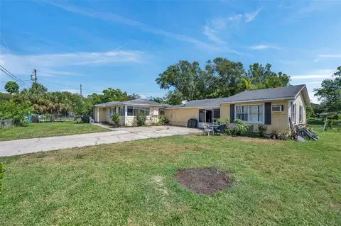 5831 64th St N, Saint Petersburg, FL 33709