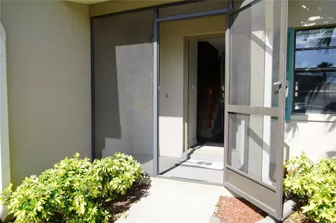 2131 Ridge Rd S #9, Largo, FL 33778