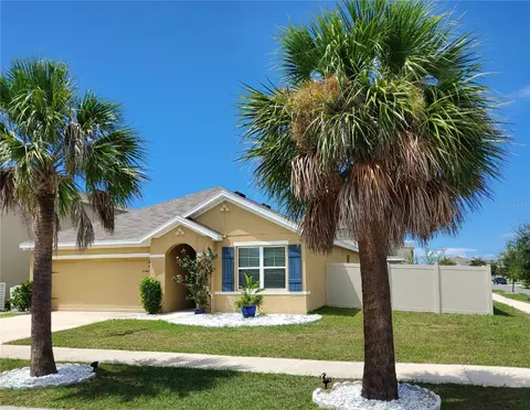 8208 Barnside View Ln, Gibsonton, FL 33534
