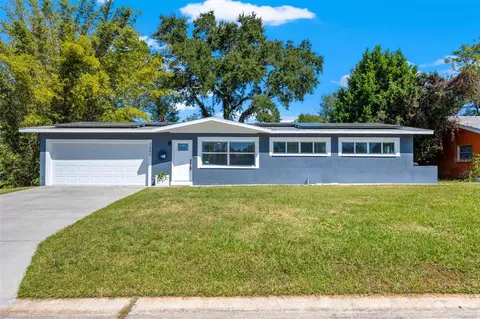 3840 Kingfish Dr SE, Saint Petersburg, FL 33705