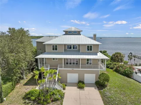 1667 Sea Breeze Dr, Tarpon Springs, FL 34689