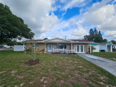 1918 Villa Rosa Dr, Holiday, FL 34690