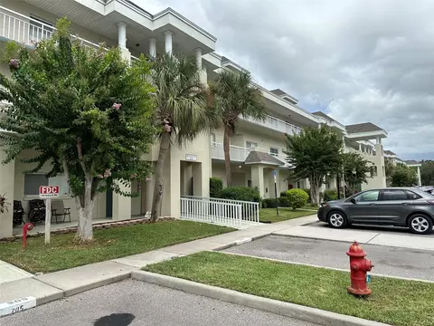 2210 Utopian Dr E #207, Clearwater, FL 33763