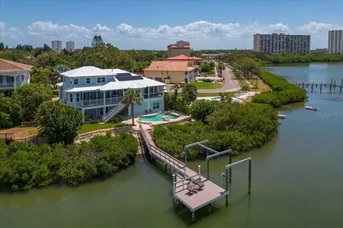 715 Villagrande Ave S, Saint Petersburg, FL 33707