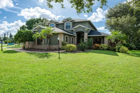 515 Arlington Ave E, Oldsmar, FL 34677