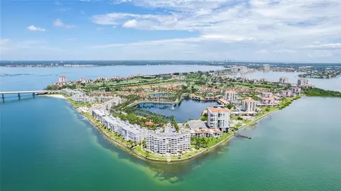 5901 Bahia Del Mar Cir #223, Saint Petersburg, FL 33715