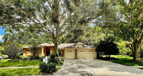 2039 Swan Ln, Palm Harbor, FL 34683