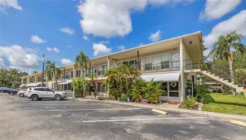 4154 56th St N #717, Kenneth City, FL 33709