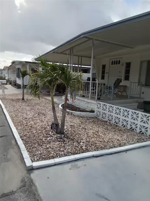3540 Kauna Point Dr #144, Holiday, FL 34691