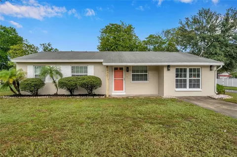 9701 N Willow Ave, Tampa, FL 33612