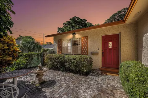5045 Burlington Ave N, Saint Petersburg, FL 33710