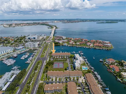 107 Yacht Club Ln, Tierra Verde, FL 33715