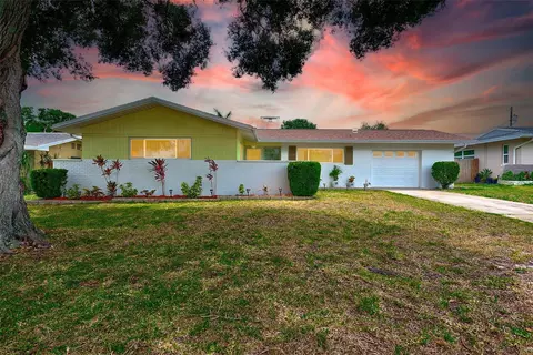 1711 Patlin Cir S, Largo, FL 33770