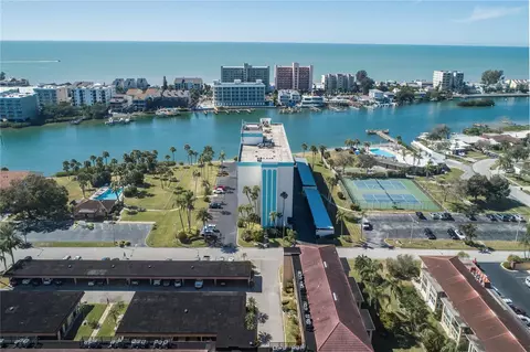 10216 Regal Dr #709, Largo, FL 33774