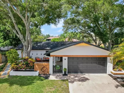 11490 102nd Ct, Seminole, FL 33778