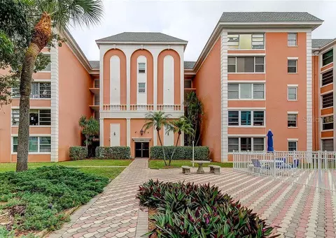 6960 20th Ave N #507, Saint Petersburg, FL 33710