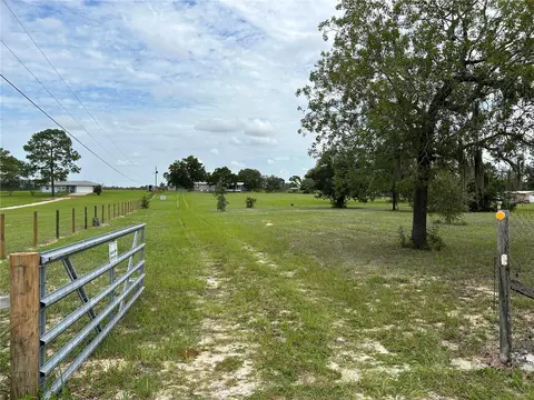 5385 W Corinas Ct, Homosassa, FL 34446