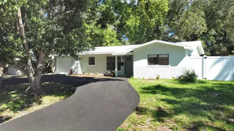 8245 32nd Ave N, Saint Petersburg, FL 33710