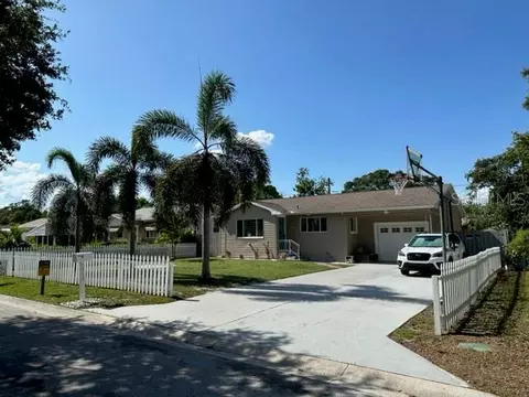 2549 57th Ave N, Saint Petersburg, FL 33714