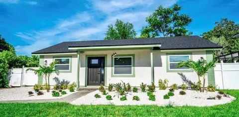 1435 Burning Tree Rd, Tarpon Springs, FL 34689