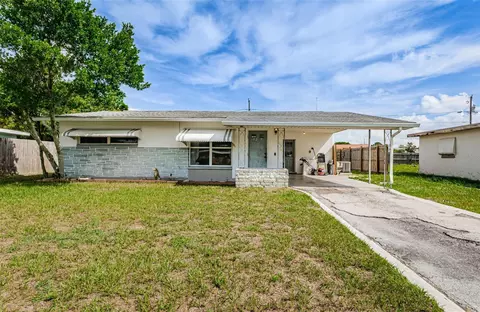 5217 Hemlock Dr, New Port Richey, FL 34652