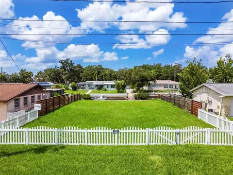 8447 Old Post Rd, Port Richey, FL 34668