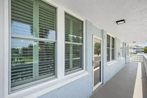 4715 Bay St NE #229, Saint Petersburg, FL 33703