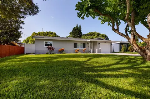 3810 14th Ave N, Saint Petersburg, FL 33713