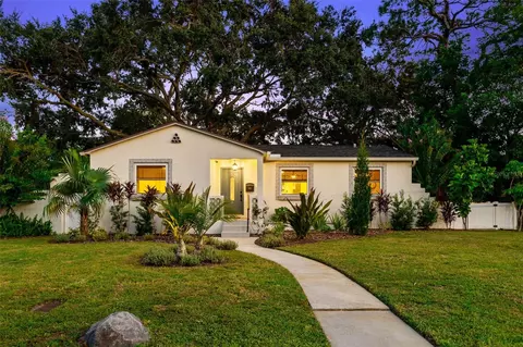 332 34th Ave NE, Saint Petersburg, FL 33704