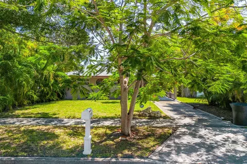 2628 Quincy St S, Gulfport, FL 33711