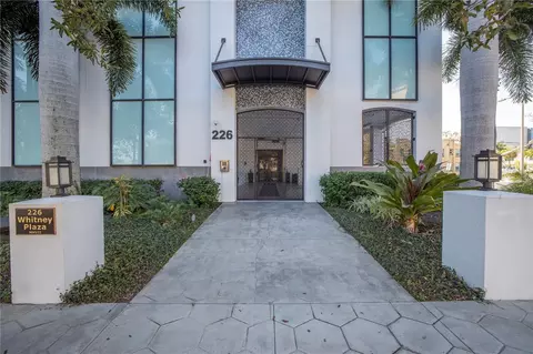 226 5th Ave N #M-06, Saint Petersburg, FL 33701