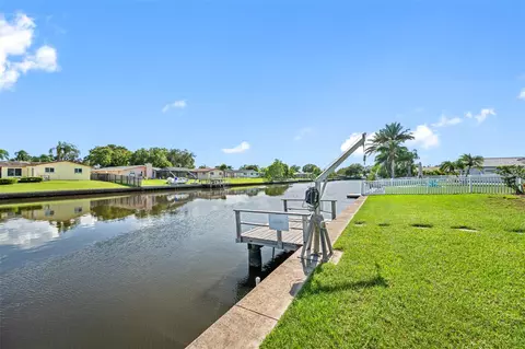 2187 Waterside Dr, Clearwater, FL 33764