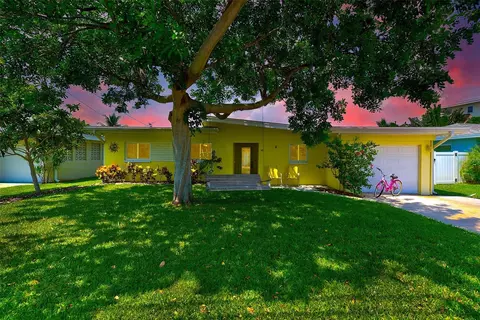 417 12th Ave, Indian Rocks Beach, FL 33785