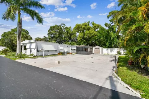5901 29th Way N #8, Saint Petersburg, FL 33714