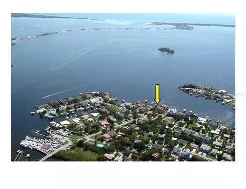 127 Ozona Dr, Palm Harbor, FL 34683