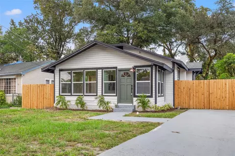 1210 E Giddens Ave, Tampa, FL 33603