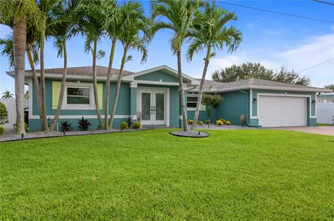 385 41st Ave, Saint Pete Beach, FL 33706