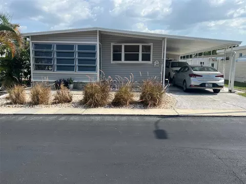 602 Queen Palm St #602, Largo, FL 33778