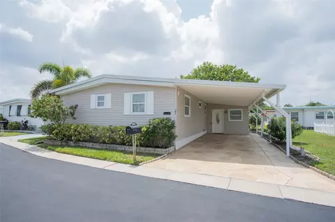 10280 Paradise Dr, Largo, FL 33773