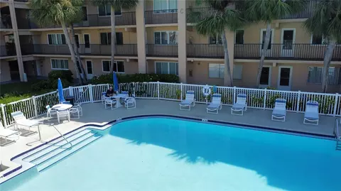 2525 W Bay Dr #C22, Belleair Bluffs, FL 33770