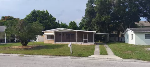 10465 127th Pl, Largo, FL 33773