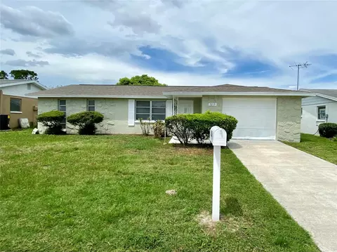 7215 Oakshire Dr, Port Richey, FL 34668